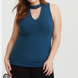 Chic Sleeveless Teal Top